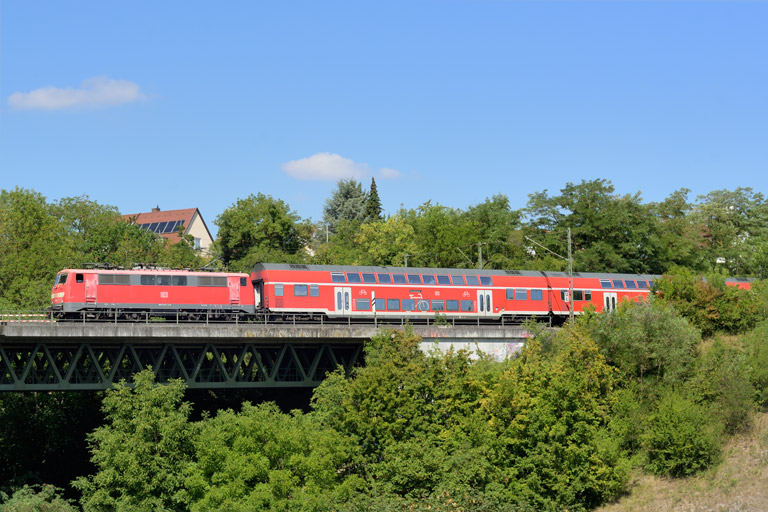 111 012 mit RE 28479 bei km 14,6 (Juli 2026)