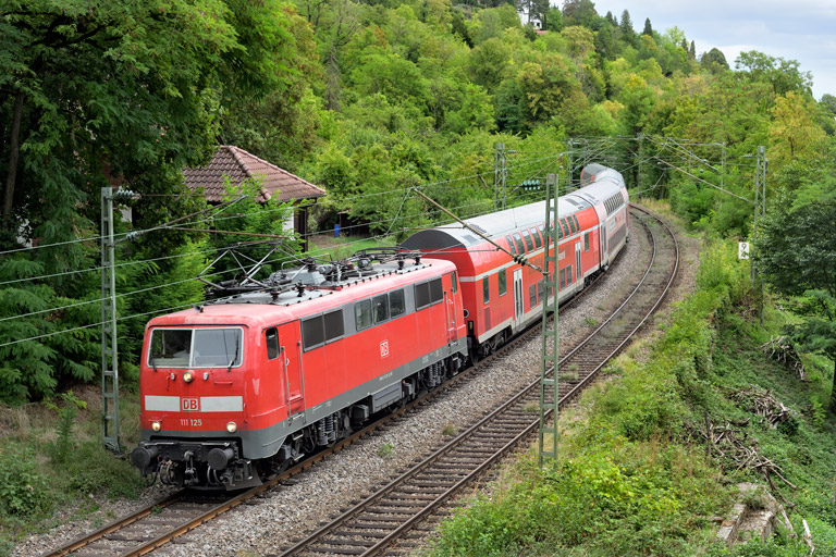 111 125 mit RE 28483 bei km 9,4 (August 2026)