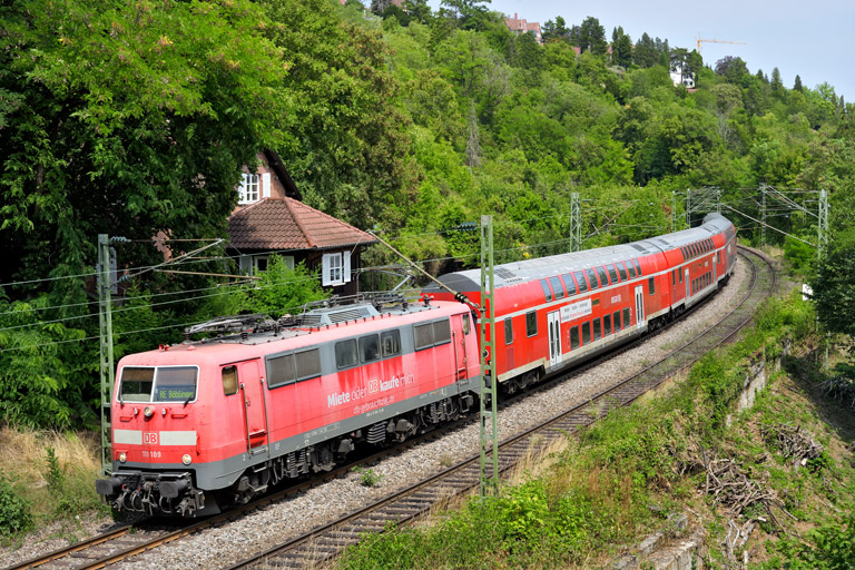 111 189 mit RE 28485 bei km 9,4 (Juli 2026)