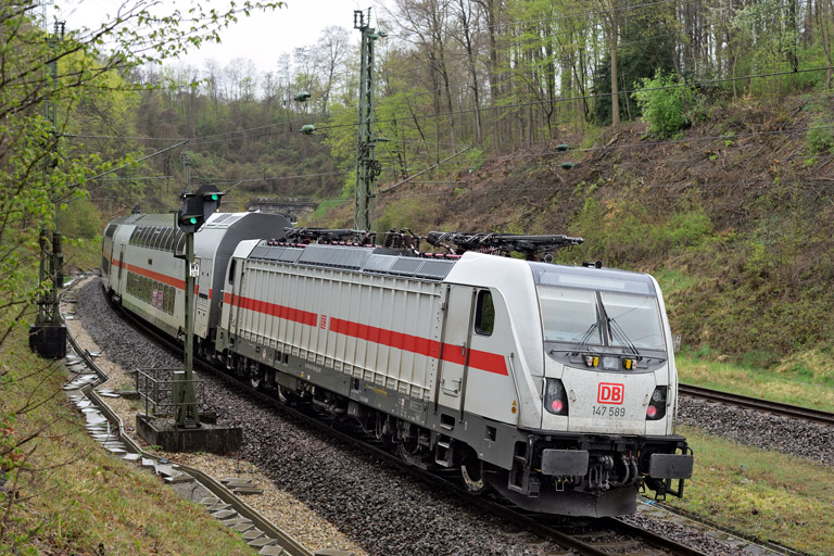 147 589 mit IC 281 bei km 17,2 (April 2026)