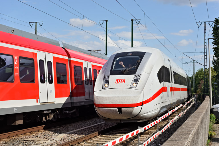 412 219 als IC 2838 bei km 16,8 (Juli 2026)