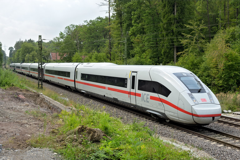 412 222 als IC 2810 bei km 18,2 (August 2026)