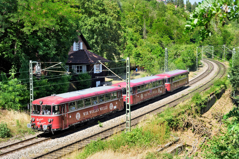 798 469, 798 081 und 998 554 als RB 88231 bei km 9,4 (Juli 2026)